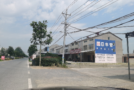 咸丰如何能保证墙体广告的醒目性？